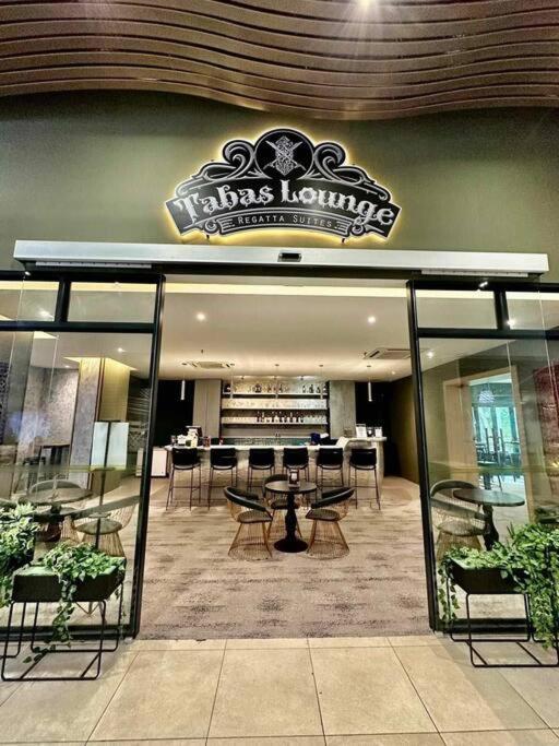 Apartment Kozi Square 6 *